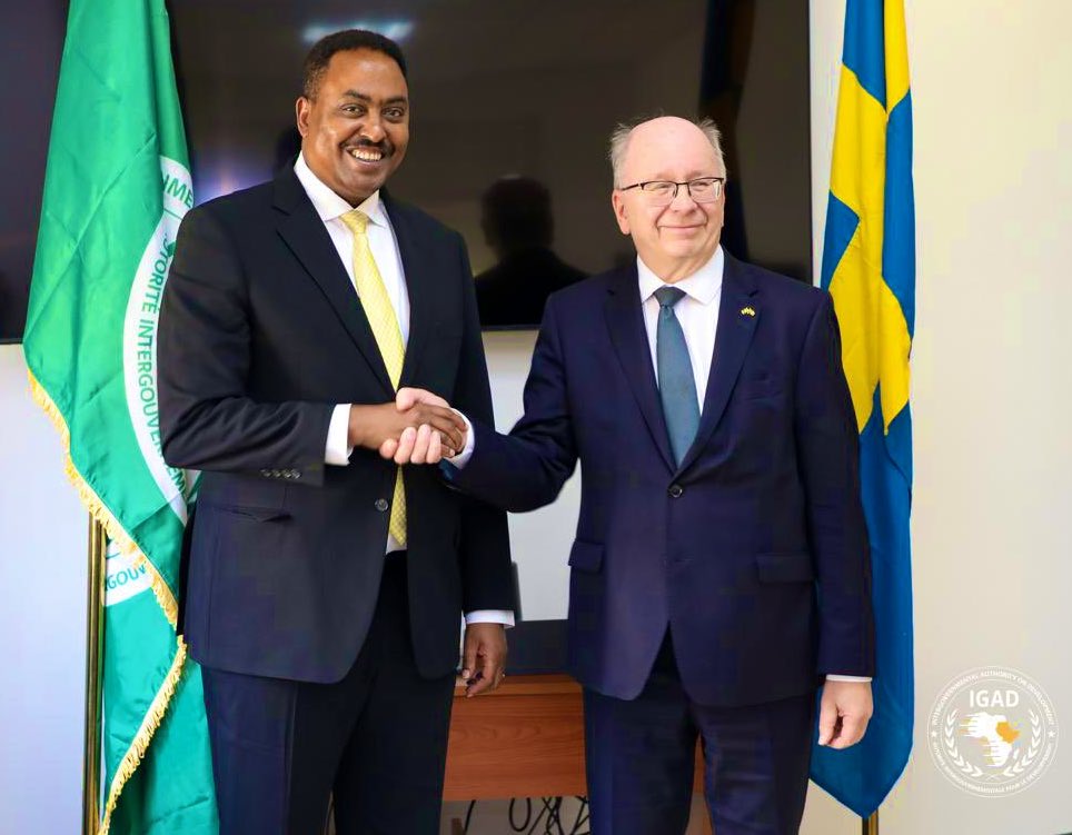 IGAD_Spokes's tweet photo. Today in Addis Ababa, IGAD’s Executive Secretary, H.E. @DrWorkneh, held a constructive meeting with the State Secretary for Foreign Affairs of the Kingdom of Sweden, H.E. Dag Hartelius.

They exchanged views on developments in the #IGAD region as well as reviewed the IGAD-Sweden Project Portfolio. 

During the engagement, the ES acknowledged Sweden’s long standing support to IGAD’s programmes and its consistent commitment to regional peace and development. Both parties reaffirmed their intention to continue working closely in areas of shared priority.

@SweinEthiopia 
@SweMFA