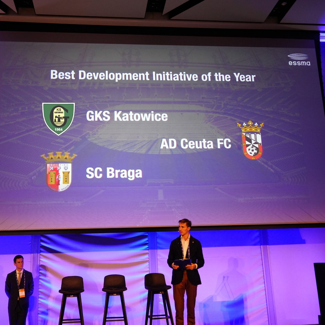 ekstraklasa_EN's tweet photo. This year’s #ESSMASummit once again brought together representatives from leagues, clubs, and industry experts from across Europe. The event took place in London at @SpursOfficial Stadium. #Ekstraklasa was represented by @Bielpio81, Deputy Director of the Competition Logistics Department, who is also a member of the #ESSMA Executive Committee.

Discussions focused on topics related to modern stadiums, such as infrastructure development, safety measures, and innovative fan engagement strategies. Participants shared insights and best practices on creating safe venues that remain welcoming to fans.

A highlight of the event was the #ESSMAAwards. In the “Best Development Initiative” category, @ADCeuta_FC took first place, ahead of @SCBragaOficial and @_GKSKatowice_ 🇵🇱