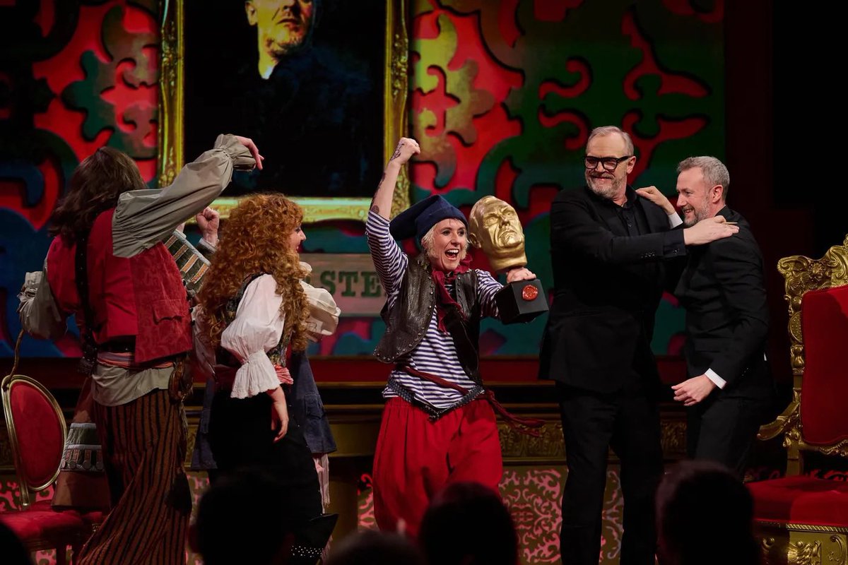 imagineremss's tweet image. hang this in the louvre #taskmaster