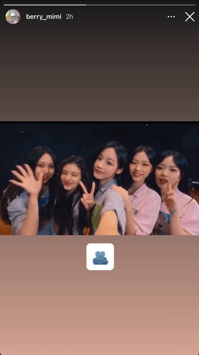 njzfaerie's tweet image. newjeans collaborator, raspberrypie, still showing love for the girls on ig 🥹❤️‍🩹