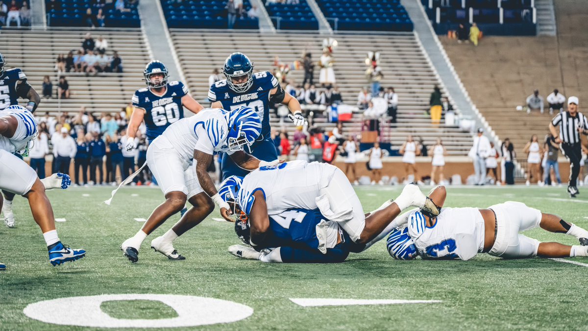 ThomariusW's tweet image. Forever Grateful For These Opportunities Remember starting from D2 They Say I would never make it this far😤 Stay down success is on the other side of struggling 💯
#GTG