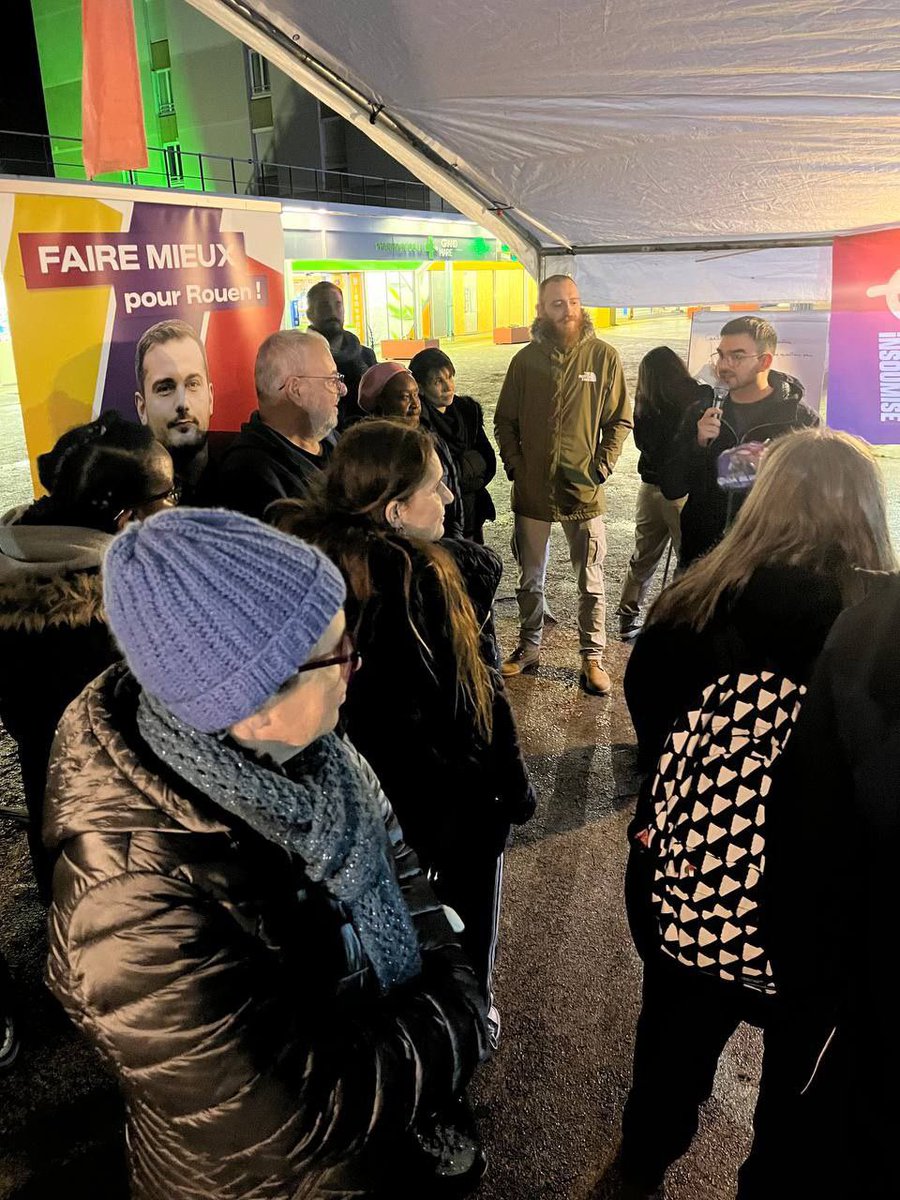 📣✊ La force du collectif @fairemieuxrouen avec <a href="/Maxime_DaSilva_/">Maxime DA SILVA</a> c’est ça : écouter, donner la parole et construire avec tous•tes les habitant•es !

Hier soir, très bon atelier “Jeudi du programme” à la Grand Mare ! 

Faisons entrer Rouen dans l’ère du peuple !