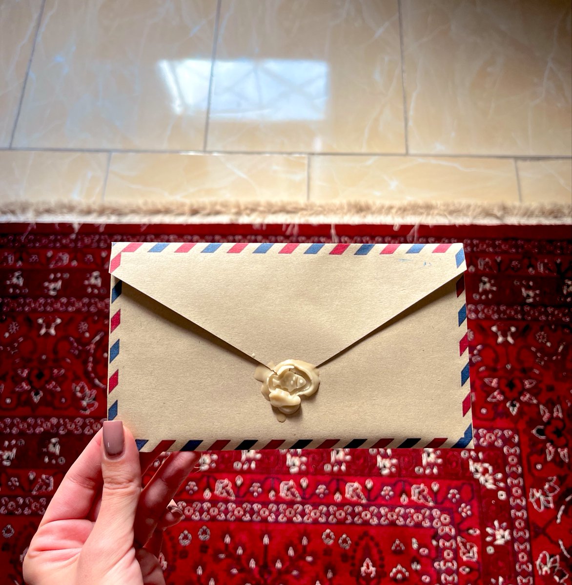 مستعد تصادف tweet media