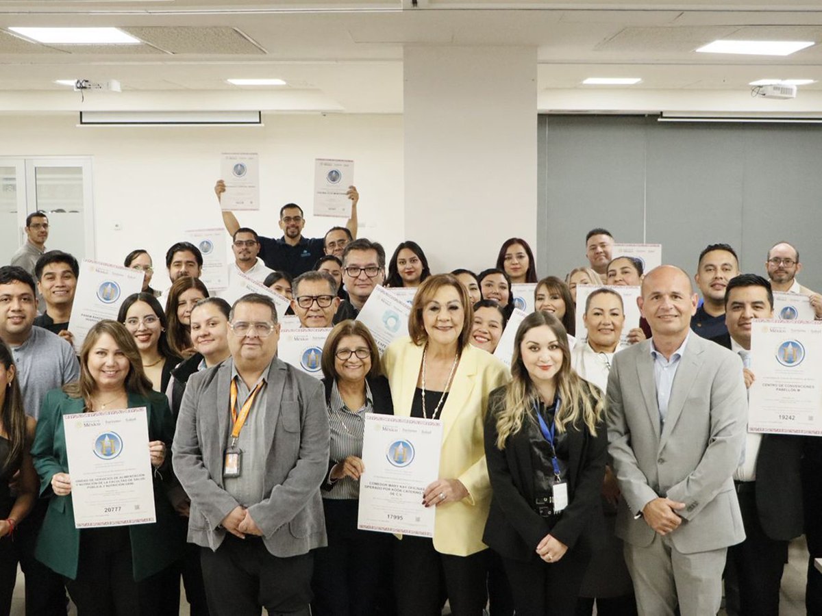 ReportAcero's tweet photo. Reconocen a empresas turísticas de Nuevo León con Distintivos H y Punto Limpio https://t.co/smgEokckv3 https://t.co/f4FZjZ6i5l
