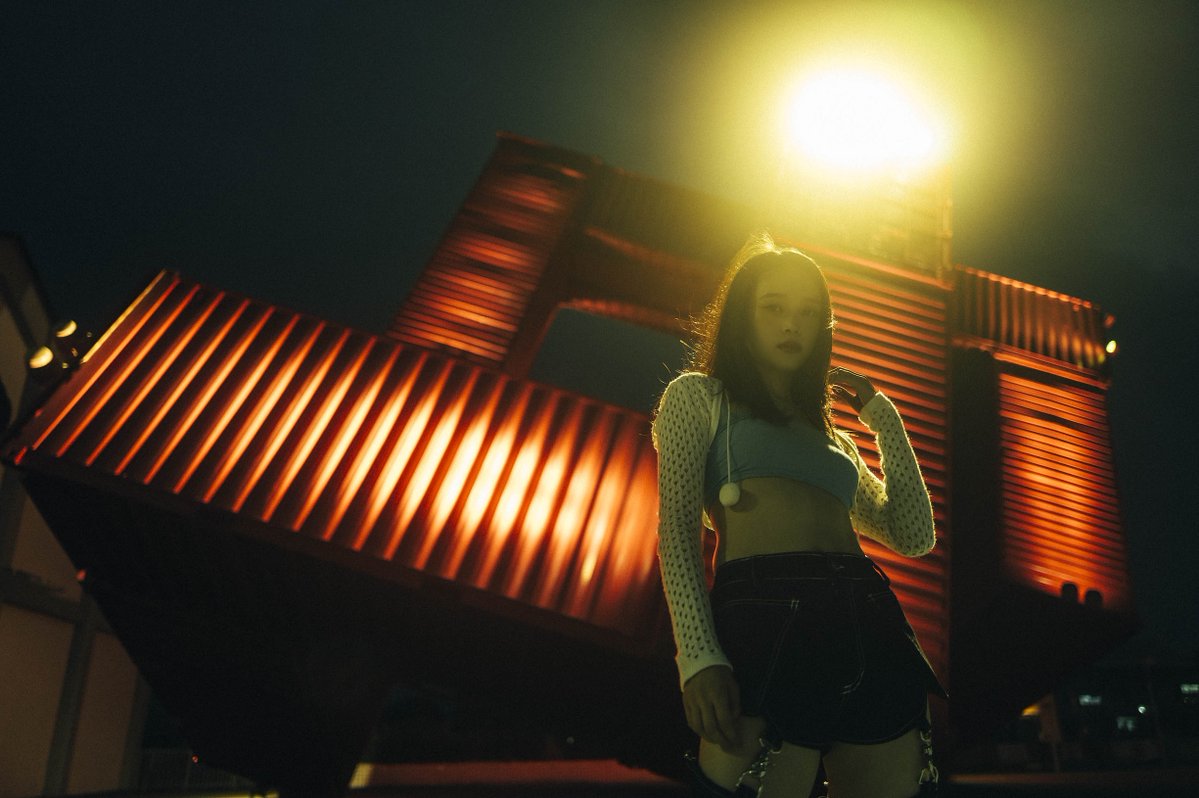 BLTTV's tweet image. #髙石あかり ファースト写真集 #幻灯 🇹🇼

台湾でのアザーカットを追加で公開📸
こちらは到着初日の夜に撮影したカット😳
様々なアート作品が置かれたエリアで撮影がスタートしました🎨

おかげさまで各ネット書店はほぼ完売🙇…