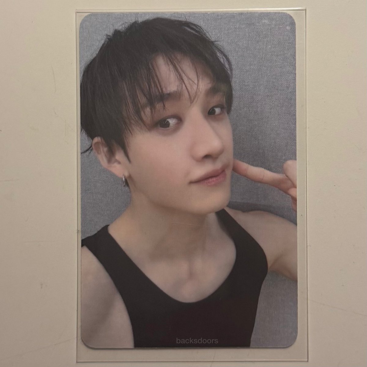 backsdoors's tweet image. just got a crazy photocard in the mail