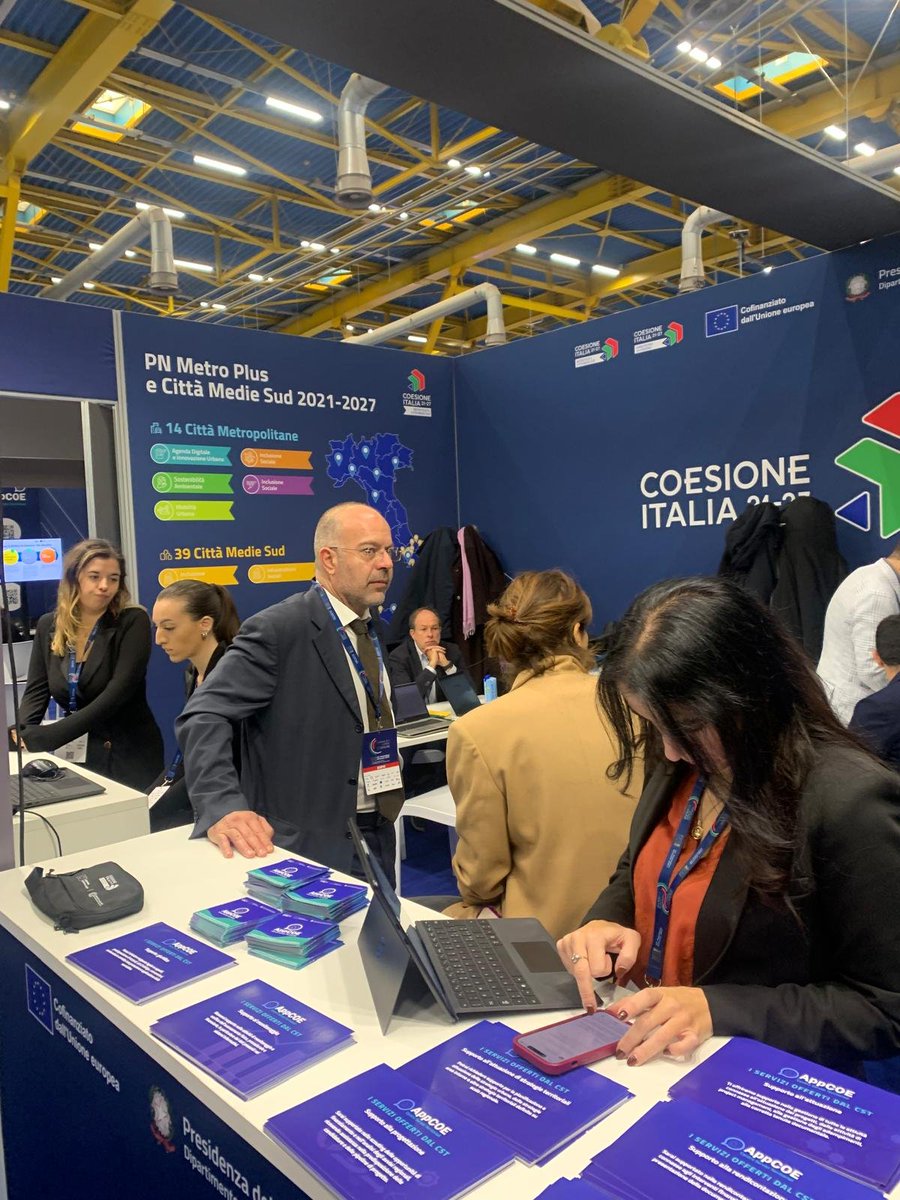 pnmetroplus's tweet image. #Anci2025, ultima giornata intensa con la visita del Ministro @TommasoFoti presso lo stand del #DipartimentodellaCoesione con #PNMetroPlus e @CapCoe2127, uno spazio aperto per supporto e confronto per soluzioni costruttive per le nostre #cittàmetropolitane e #cittàmedie