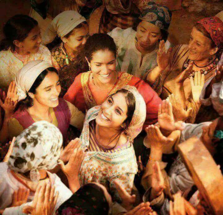 خلينا متفقين أن مفيش حد مرتاح 100%ولا حد سعيد 100%ولا حد حياته ماشية100%بس في حد راضي ومؤمن بأن ما منعه الله خير وما منحه خير وبيستعين بالكتمان ونتمني من الله صلاح الحال🫰