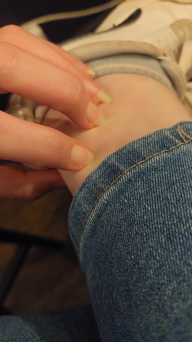 meetBri's tweet photo. Some temptations leave marks you can’t forget… even when they’re my own.
#WorkVibes #InMySkin #SoftAesthetic #BodyDetails #MoodyShots #PhotoOfTheDay #FYP #ExplorePage #AestheticInspo https://t.co/AzjYtLyud9