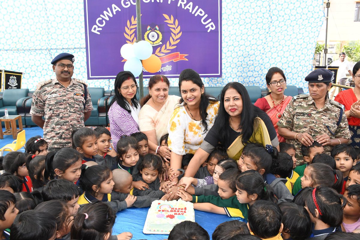 rcwagcraipur's tweet photo. #CelebratingChildhood
A vibrant Children's Day celebration at Montessori school #GcRaipur!
#RcwaGcRaipur members joined the little one's for fun-filled activities,dance,games,laughter and yummy slice of cake.
#NurturingTomorrow 
@crpfindia @cwacrpf @CentralZoneCrpf @cgsectorcrpf https://t.co/bQzHLhVOji