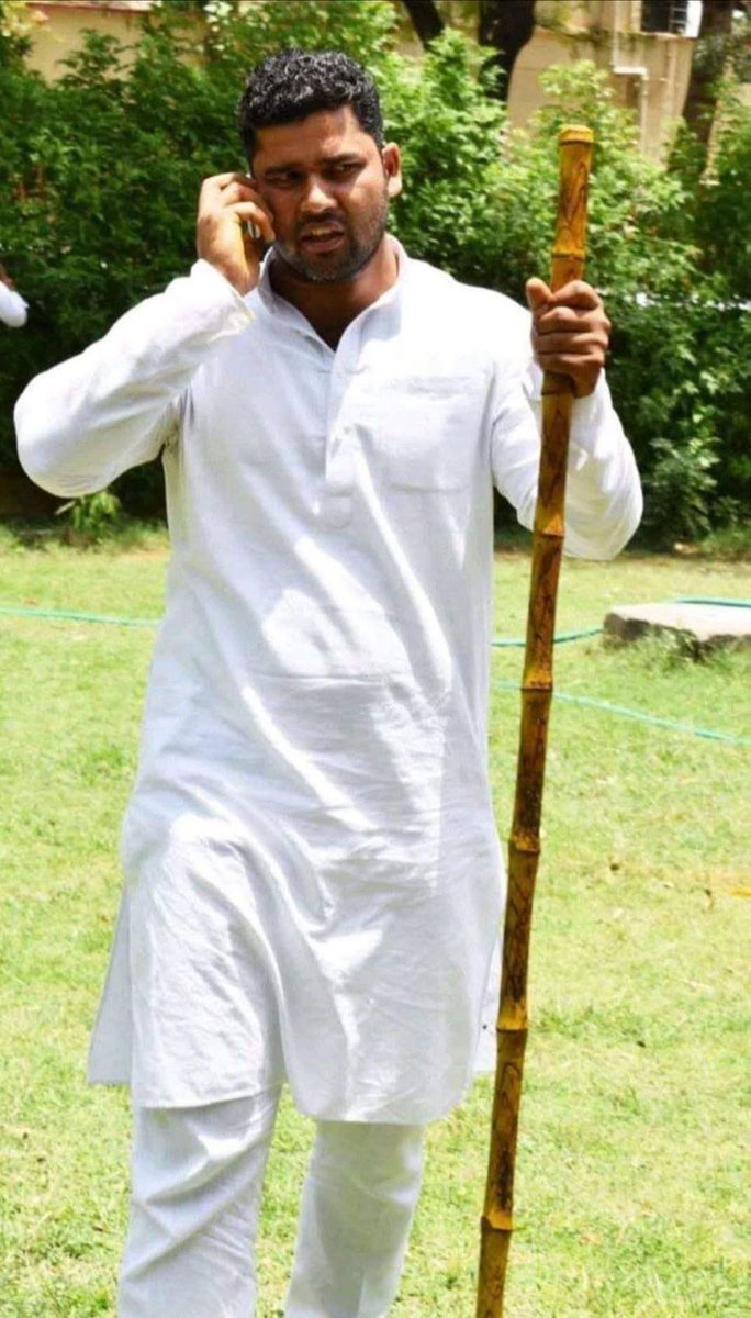 manrajg10818319's tweet photo. कहा था ना ! 
“कायदे में रहोगे 
तो फायदे में रहोगे ”
@AshokChandnaINC https://t.co/mPajVNqasy