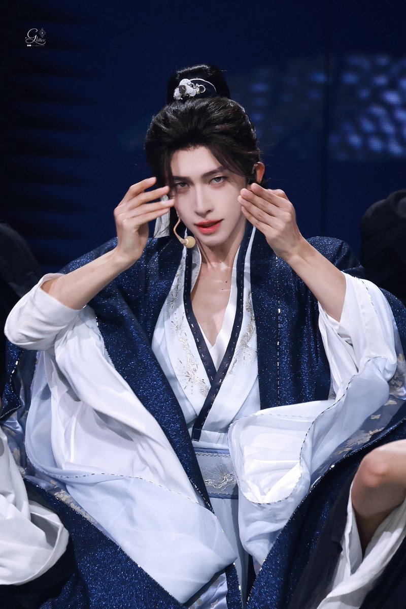 G_Charlie_Liuyu's tweet image. 20251108  臣，恭请陛下殡天！
Cr. Glitter_刘宇0824

#LiuYu #刘宇 #リュウユ
#리우위 #หลิวอวี่ #LưuVũ