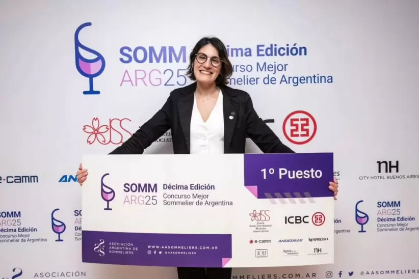 🍷🇵🇾Alma Cabral, la paraguaya que conquistó al vino argentino y hoy es la mejor sommelier
📍Alma tuvo que superar los exámenes más difíciles del mundo del vino.
📍La compatriota está convencida de que el éxito es un resultado de la dedicación al trabajo

forbes.com.py/lifestyle/alma…