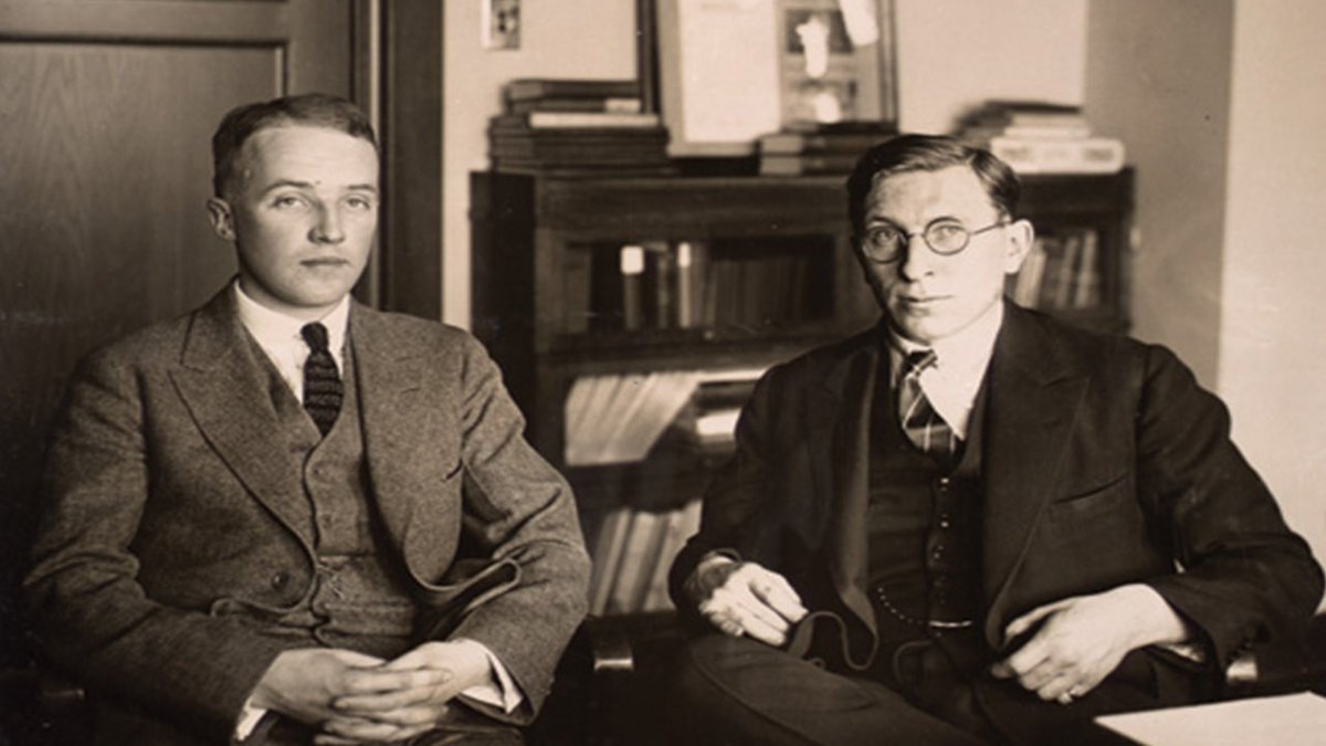 اليوم العالمي للسكري هذا الاحتفال العالمي لاكتشاف واحد من أهم الأدوية بالعالم. 
وهو الأنسولين.