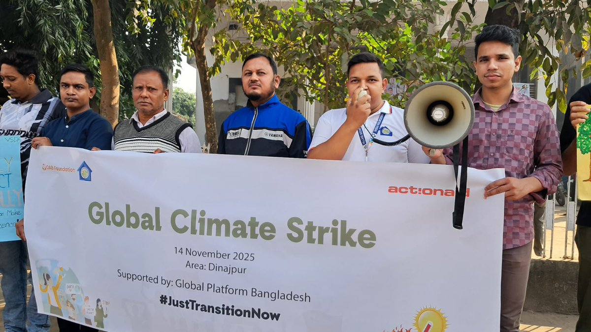 asaduzzamanto's tweet photo. Global Climate Strike 2025 in Dinajpur
Over 50 young activists marched for climate justice, renewable energy, and an end to fossil fuel investment.
Not promises we need action NOW
#ClimateStrike #JustTransitionNow #FundOurFuture
#StopFossilFuel #ClimateJusticeNow #OABFoundation https://t.co/BETJ4WytGi