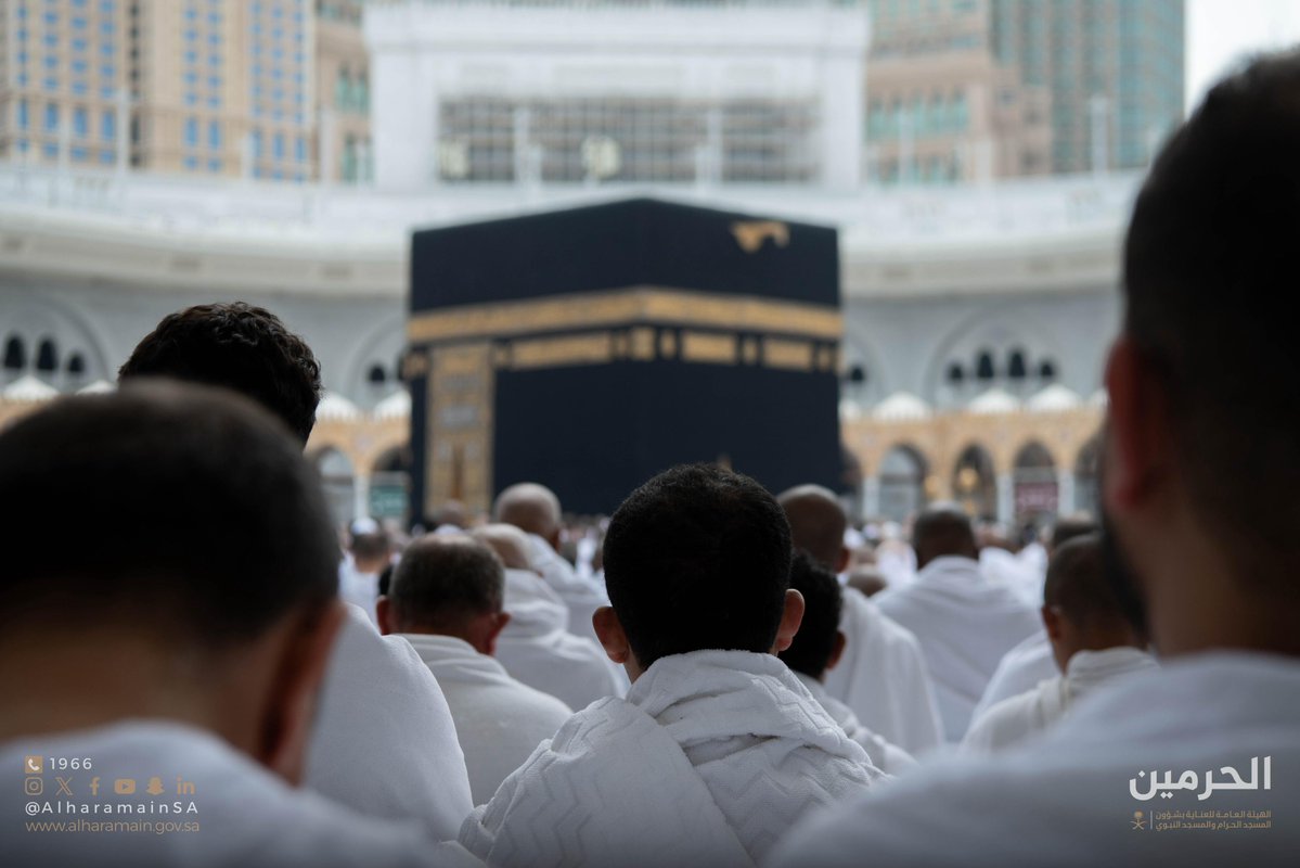 AlharamainSA's tweet image. في يوم #الجمعة، تُعزّز منظومة الخدمات في #المسجد_الحرام حضورها، لتبقى العناية والسكينة جزءًا من تجربة ضيوف الرحمن.