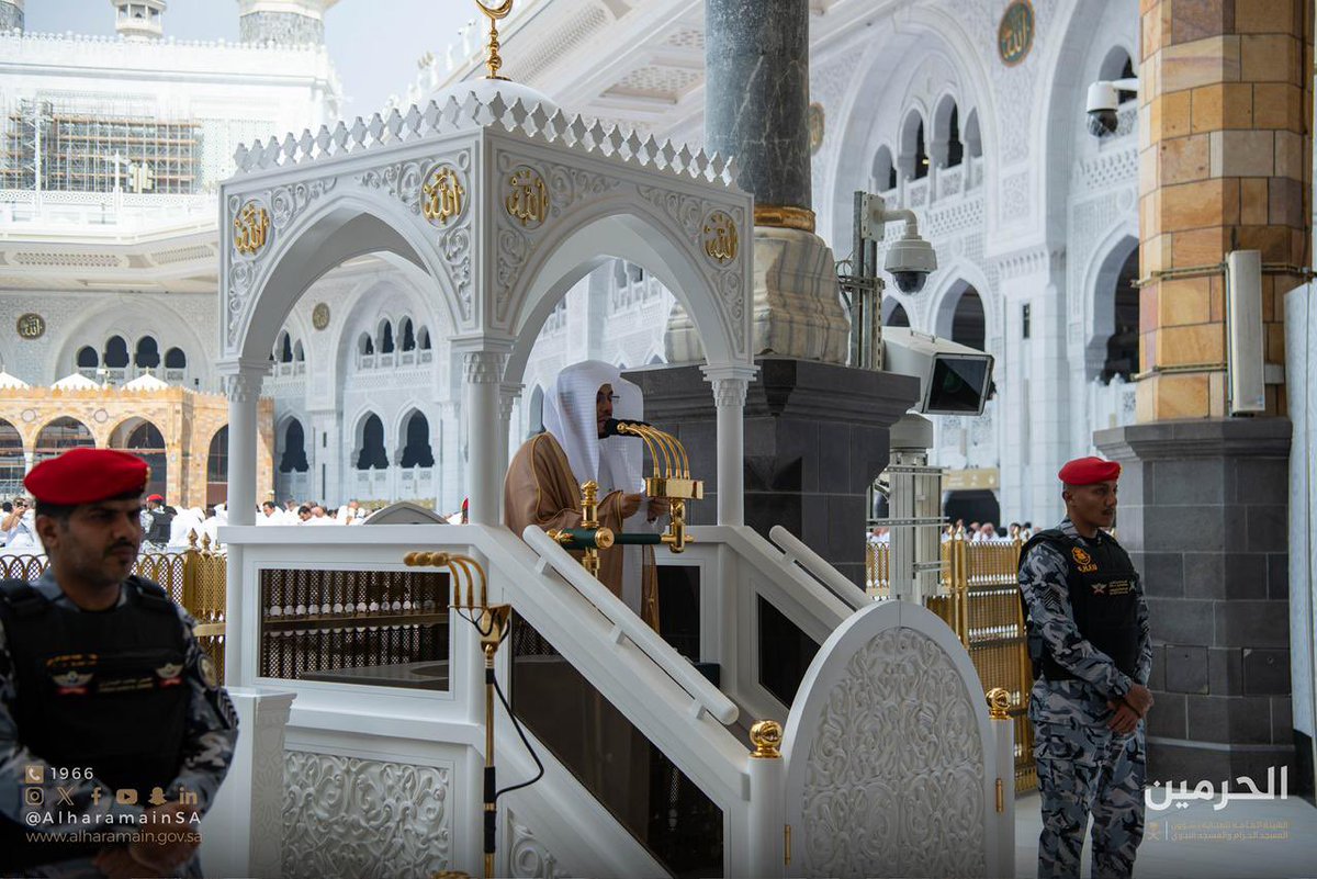 AlharamainSA's tweet image. في يوم #الجمعة، تُعزّز منظومة الخدمات في #المسجد_الحرام حضورها، لتبقى العناية والسكينة جزءًا من تجربة ضيوف الرحمن.