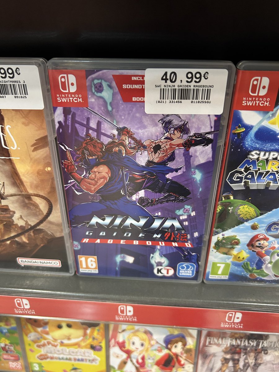 johnyj85's tweet image. @AngryangryD look what I found in my trip in Rome today!