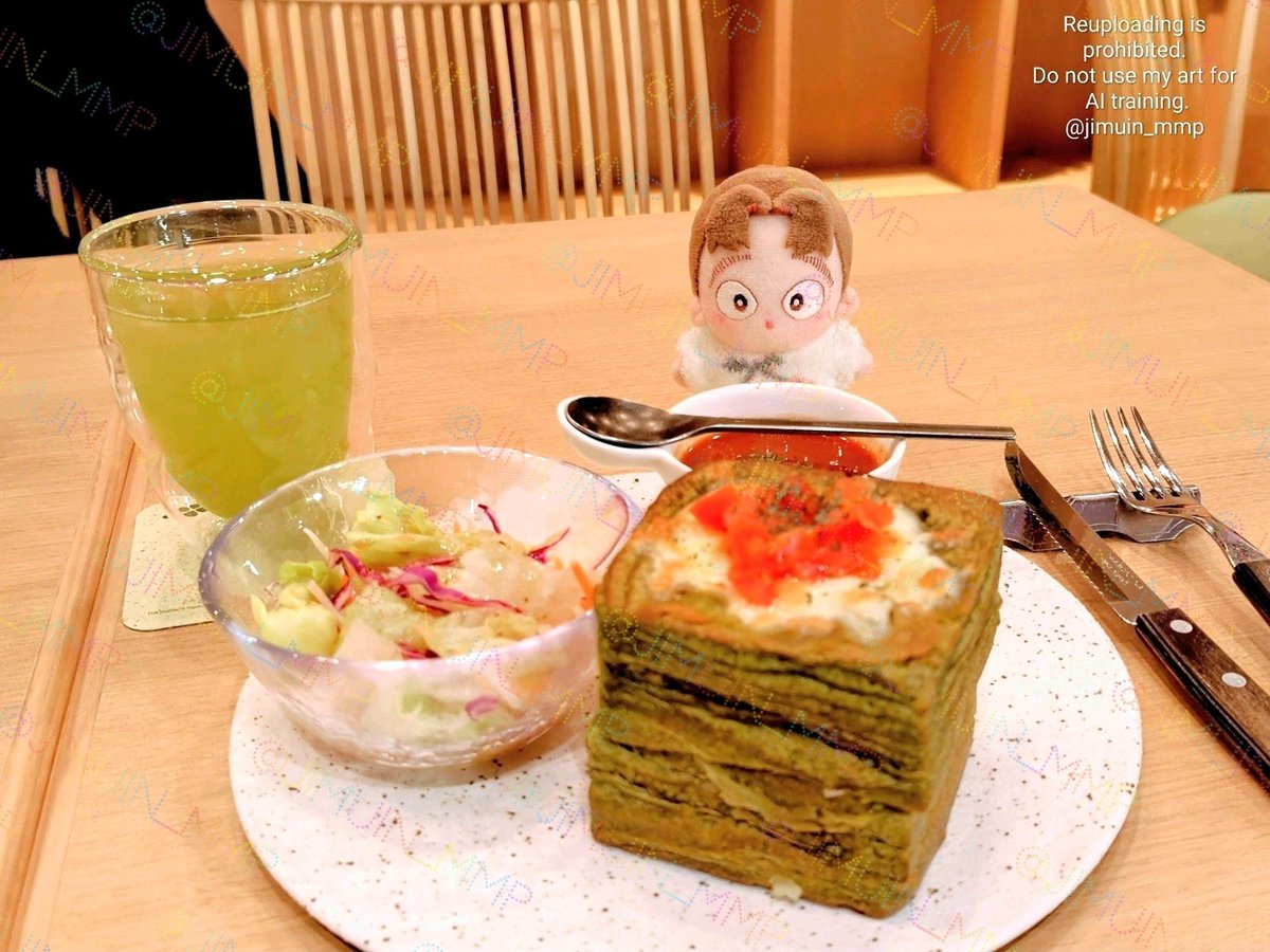 jimuin_mmp's tweet image. 中に何が入ってるかわかるかな、ｺﾏﾁﾀﾞくん🧀🍅