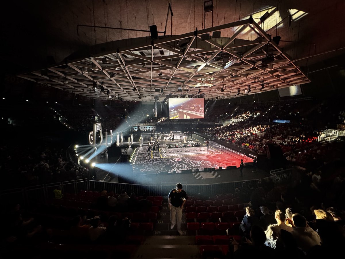 Cheating on Dota and CS with my third esports love: Rainbow Six Siege #R6Major