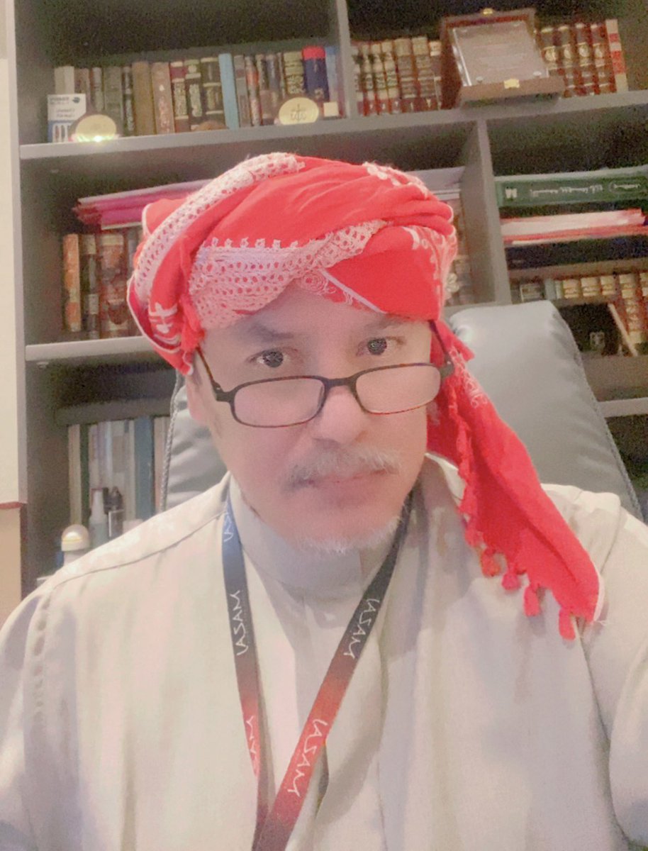 البعض لــم يكتب كـلـمــــة
والبعض كتب على إستحيـاء
والبعض كتب ليقال أنه كتب