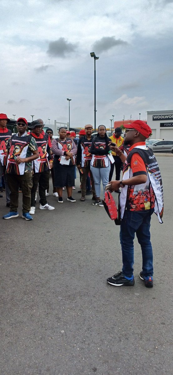 SadtuNational's tweet image. COSATU is mobilising in Soweto ahead of its historic 40th Anniversary.
Join thousands of workers, leaders &amp;amp; allies at Dobsonville Stadium on 6 August 2025 as we celebrate four decades of fighting for workers’ rights, social justice &amp;amp; democracy.
#COSATU40 #WorkersUnite @_cosatu