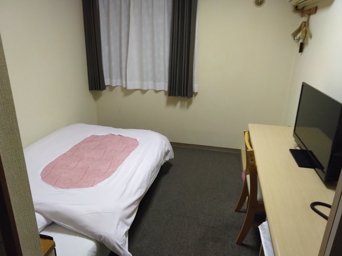 rubyzzz's tweet image. ほて着
建物は年期はいってるけど内装はまあまあ
ミニキッチンもあるので、作業員さんとかの長期宿泊向け宿かなー