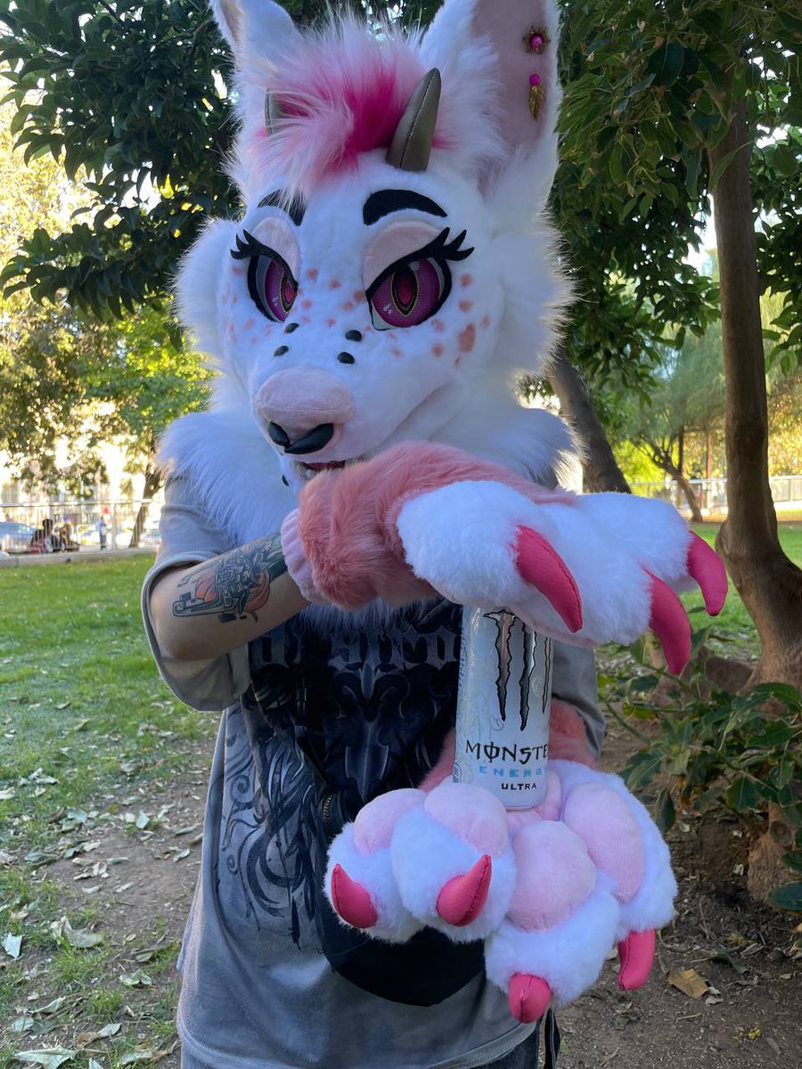 Lazy #fursuitfriday ,take some puppy juice 💕

📸: <a href="/Astra_dnvn/">𝓐𝓼𝓽𝓻𝓪~ 🌌</a> 
🪡: <a href="/NijakPlayArt/">Nijak Play Art</a>