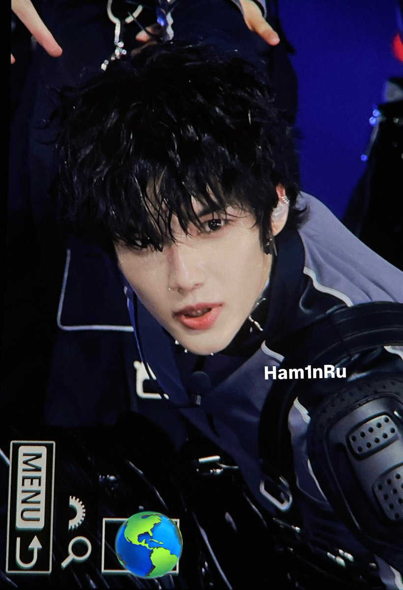 Ham1nRu's tweet photo. 251114 KGMA

#하민 #HAMIN #SMTR25hamin 
#SMTR #SMTR25 #KGMA https://t.co/VlEyXqGCWQ