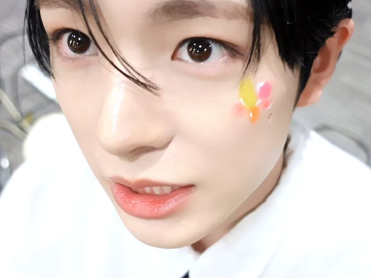 _45uwoo's tweet photo. 유우시 얼빡캠 졸귀 https://t.co/L0g7pJA4bi