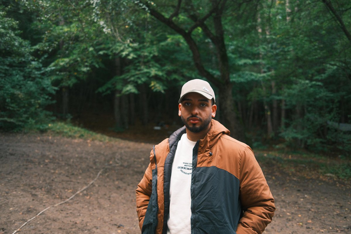 صورة بعد نهاية التصوير في الغابة 
15 September 2025 🤎