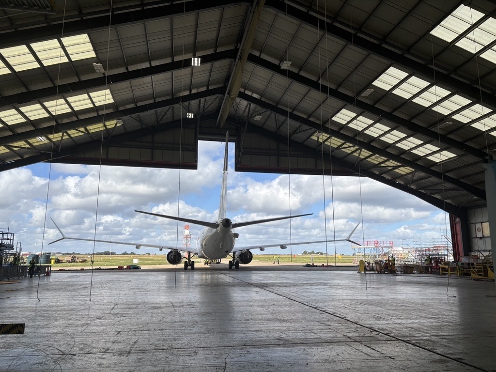 KLM UK Engineering tweet media