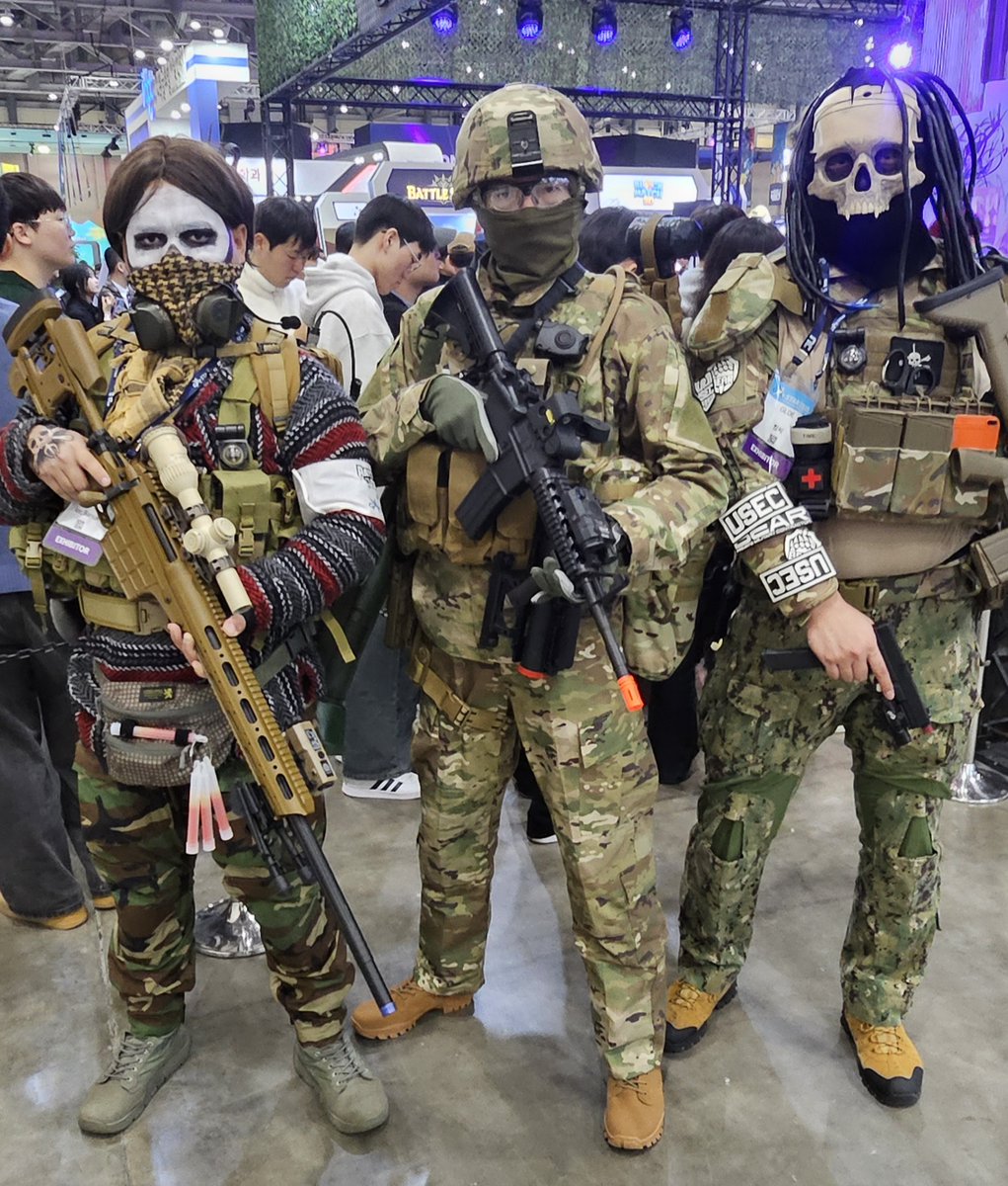 RONY8155's tweet image. 지스타 금요일에도 많은 타르코프 코스어들과 촬영했습니다
#Gstar2025 #Battlefield6 #Tarkov #cosplay
