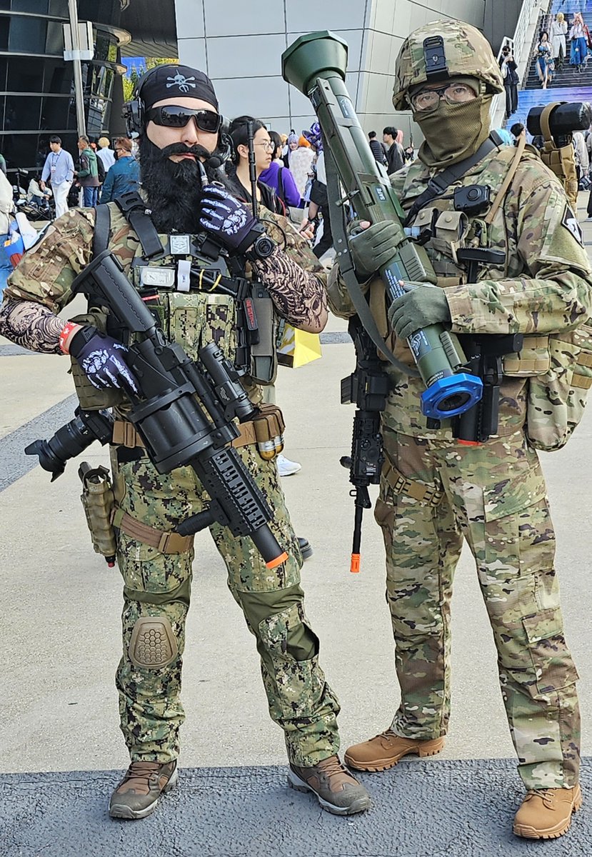 RONY8155's tweet image. 지스타 금요일에도 많은 타르코프 코스어들과 촬영했습니다
#Gstar2025 #Battlefield6 #Tarkov #cosplay