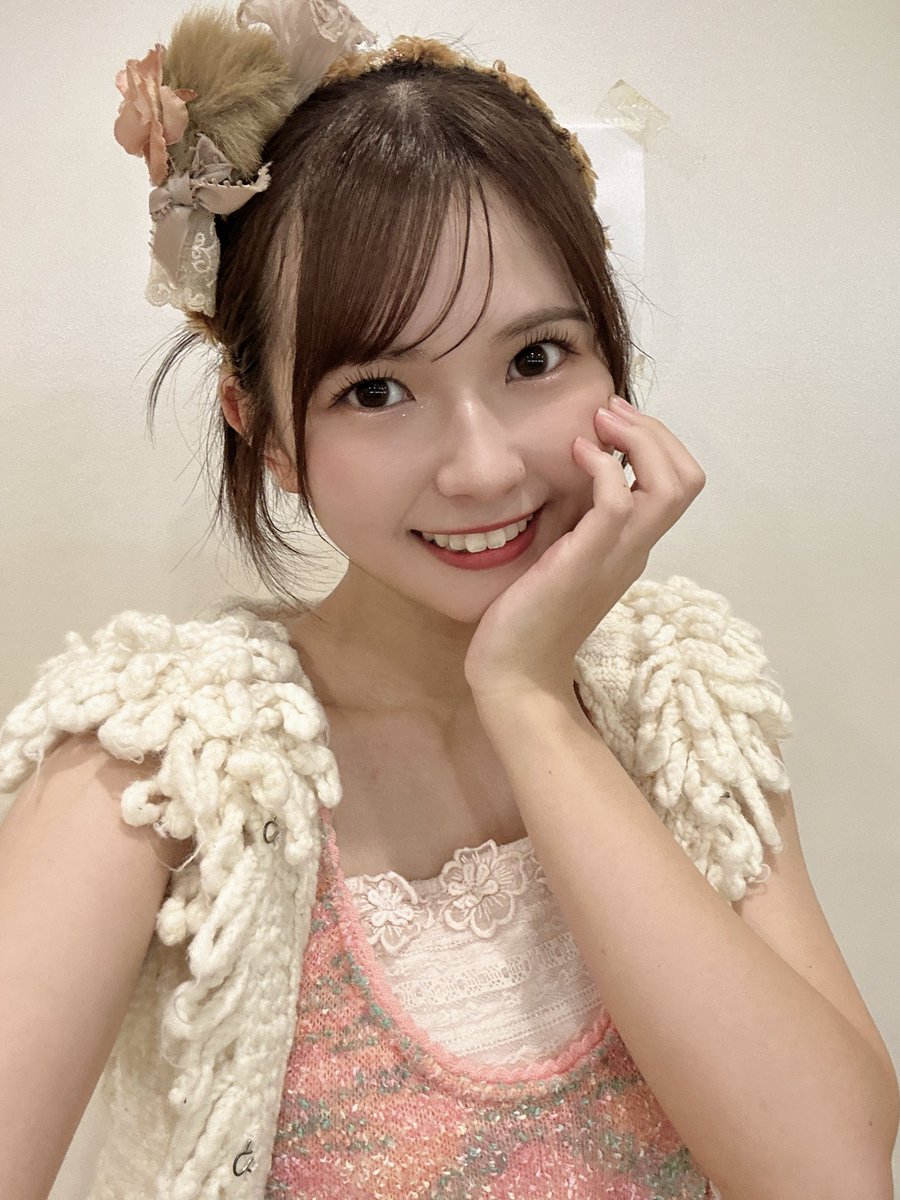 11月23日の誕生日当日は制服の芽公演です！！
誕生日はファンの方いっぱいと過ごしたいので来てねー！