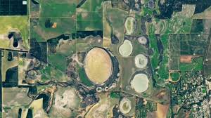 KnowledgeZoneIn's tweet image. #KnowledgeByte: #Geologic #Hydrogen is a naturally occurring gas found in the Earth&apos;s crust that can be indicated by &quot;#Fairy #Circles,&quot; which are circular, barren depressions in the landscape. 

knowledgezone.co.in/posts/Geologic…