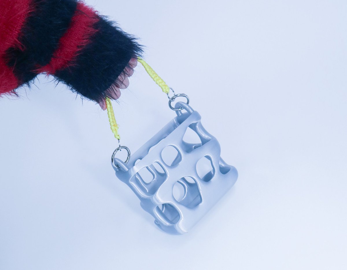 Shin_____D's tweet image. 3Dプリンターでカバンを作った
#3D #デザイン
#服飾