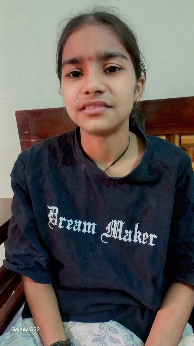 रो तो आज हर वो इंसान रहा है जो दिल से नरेश भाई साहब को अपना मानता है। कोई अन्दर ही अन्दर रो रहा है कोई खुलकर रो रहा है। नरेश भाई साहब की नन्हीं सी समर्थक अपने आंसू नहीं रोक पाई #निधि #मीणा 👏