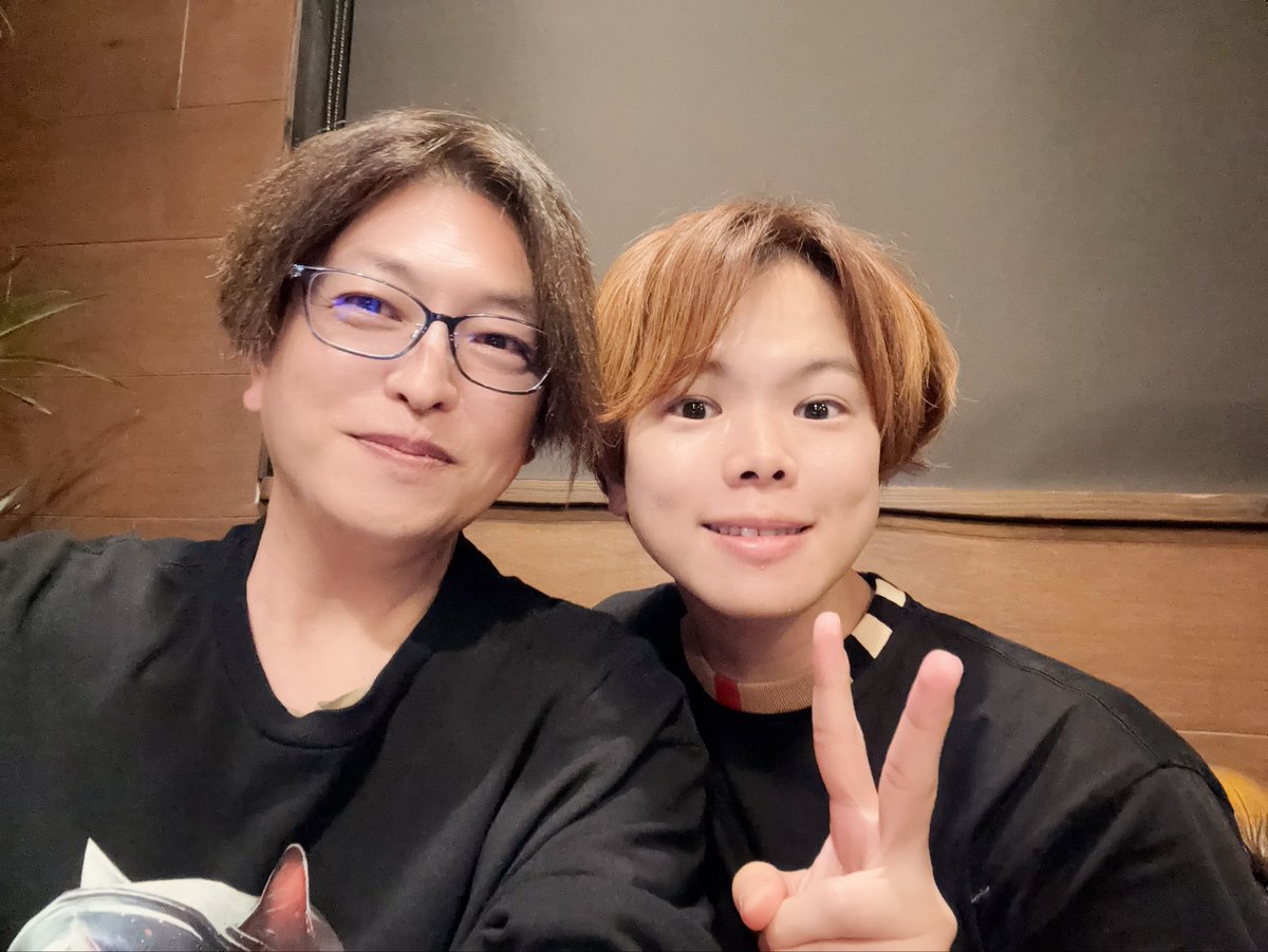 mdrkw_hikaru's tweet image. 村瀬クンとゲーム内で会えたので記念撮影してみた♪
そして風を起こしてもらって一緒に飛んだよ(笑)。
何これ凄い( ˊᵕˋ* )
村瀬クンありがと🩷
#原神