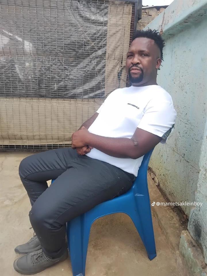 dailysunsa's tweet image. 💔😢 HEARTBREAKING: Dad of THREE shot DEAD for just R250. Kleinboy Mokgokong gunned down in cold blood at his TV repair shop in Mamelodi East.  #JusticeForKleinboy #MamelodiEast #GunViolence snl24.com/dailysun/news/…