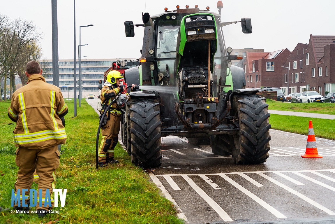 Brand in landbouwvoertuig in Rotterdam