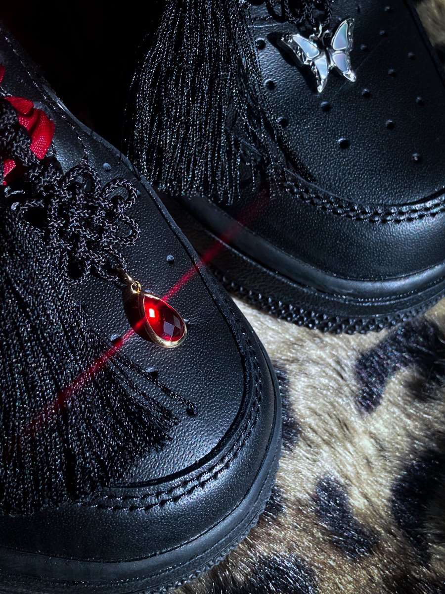 슈즈참을 기다리셨던 분들이 많다니..!

신상 스포 두고 갑니다😊