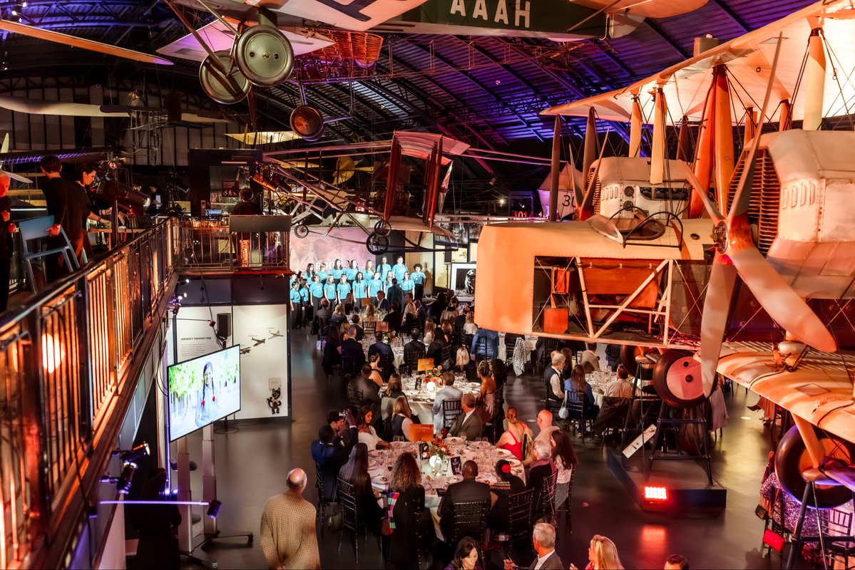 SCM_Events's tweet image. For @RoomtoRead’s Gala, we teamed up with @equipevents to turn Wonderlab and Flight into a bold, immersive celebration of education and global impact. 🗣️ “The team transformed the space, creating an immersive environment that supported the flow and storytelling of the event.”