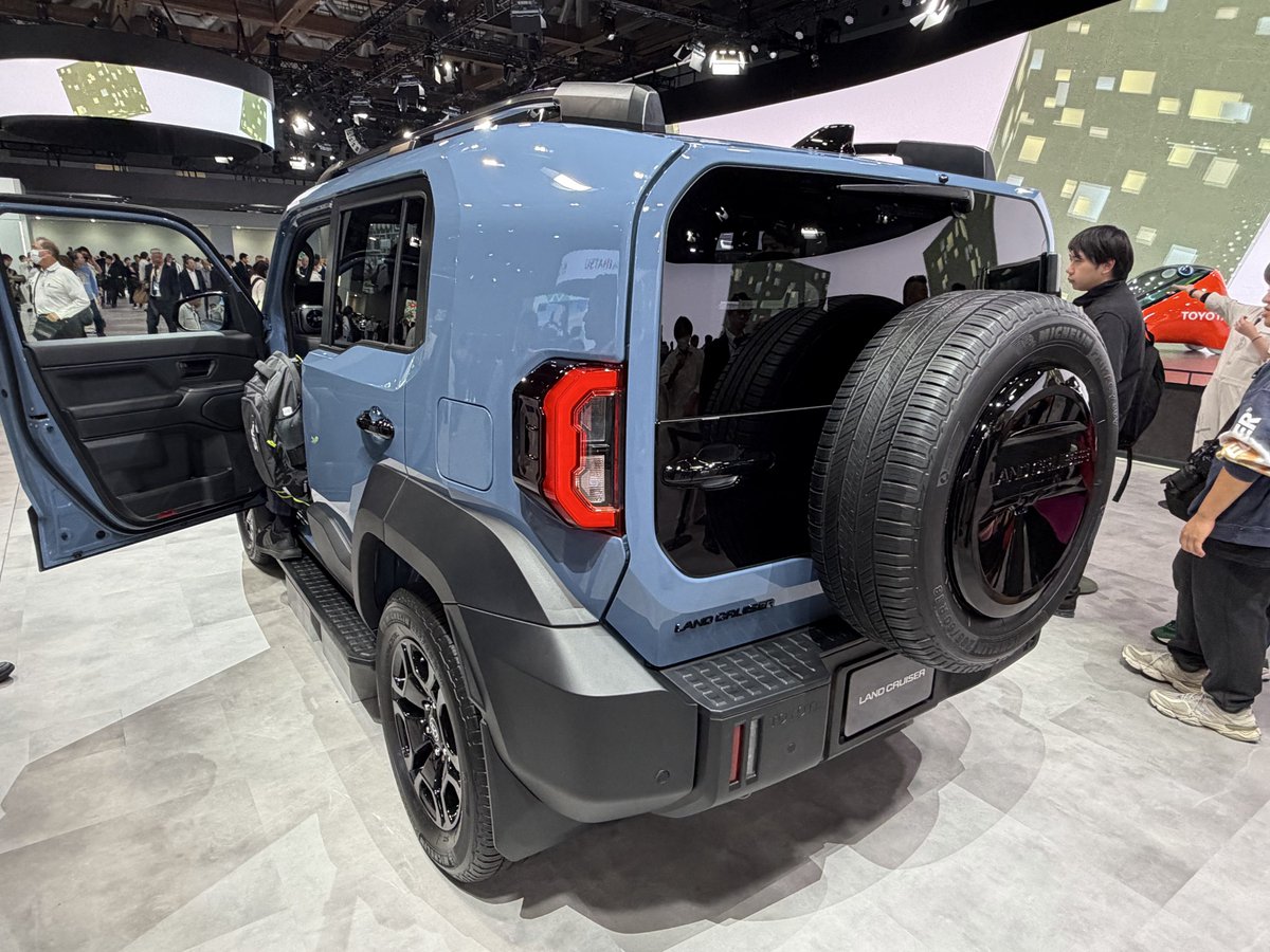 【ファーーーーーーーー】 ファーーーーーーーー】 ランドクルーザー（トヨタ）ZX（2021年8月