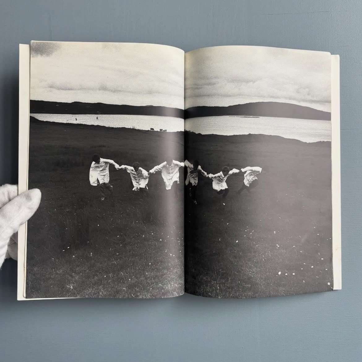 140ghostdance's tweet photo. Y’s Yohji Yamamoto “In Ireland Connemara” FW93/94 https://t.co/ZZ1UKtKY73