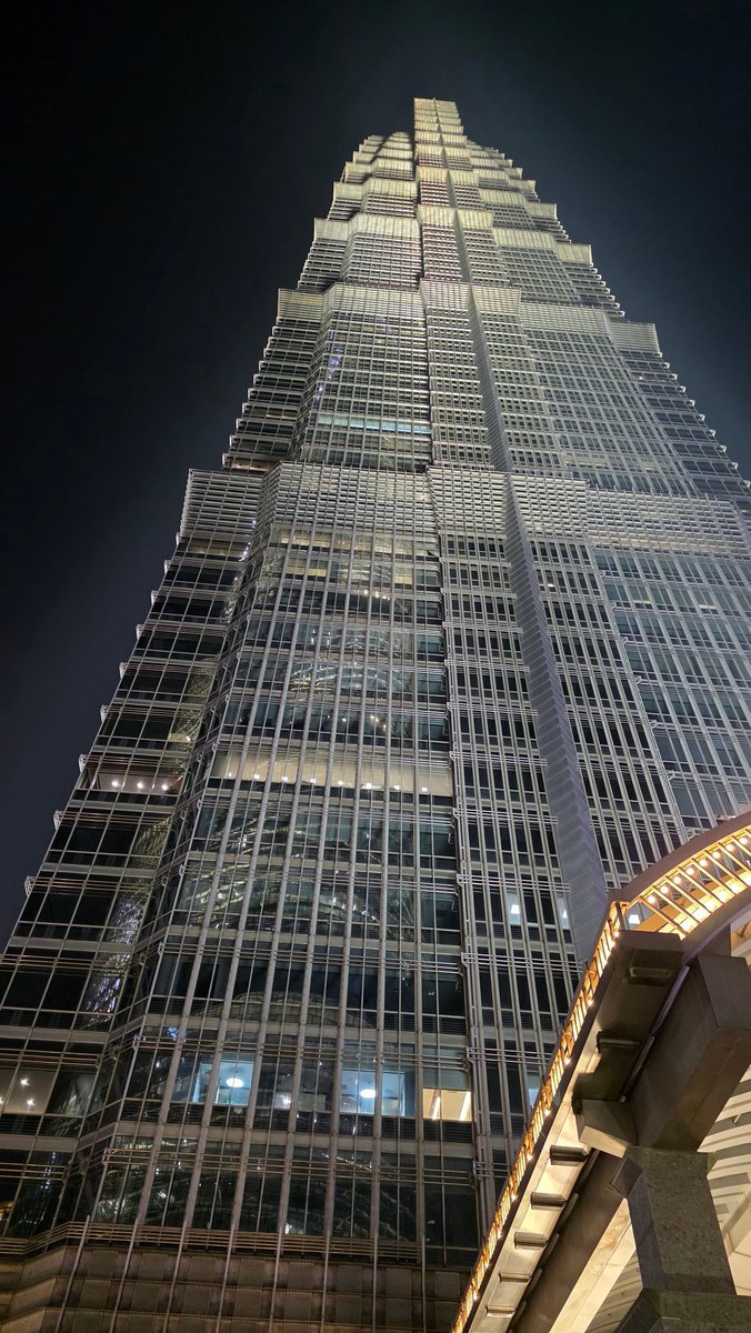 HeTouchroad's tweet photo. Three tall buildings in Shanghai. https://t.co/tKxzrlKPP0