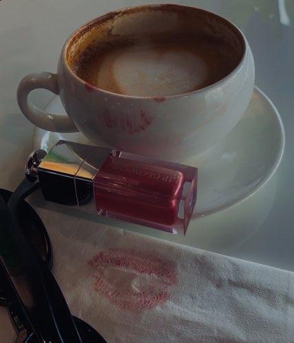 polllspocket's tweet image. I just received coffee from Alexx via Throne. keep pumping for me💋 throne.com/pollspocket