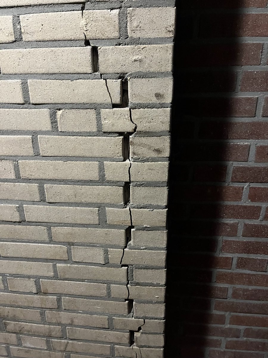 usernamerguy1's tweet photo. @jeromy_ron @vandaaginside Als hij er niet van wakker is geworden is het inderdaad niet gebeurt https://t.co/4A0Q7CbBy1