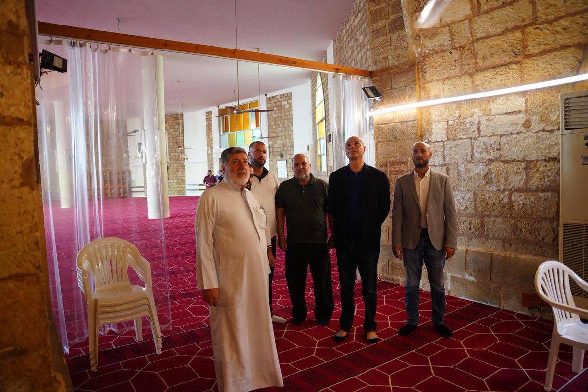 هاشمية في القلمون: مشاريع تنموية تعزّز الخدمات الدينية والبنية التحتية للبلدة

في زيارة لافتة إلى بلدة القلمون، قام  رئيس جمعيتي بيروت للتنمية الاجتماعية وإمكان السيد أحمد هاشمية بجولة ميدانية شملت سلسلة من المشاريع التنموية والخدماتية، بحضور رئيس الشؤون الدينية في دار الفتوى في