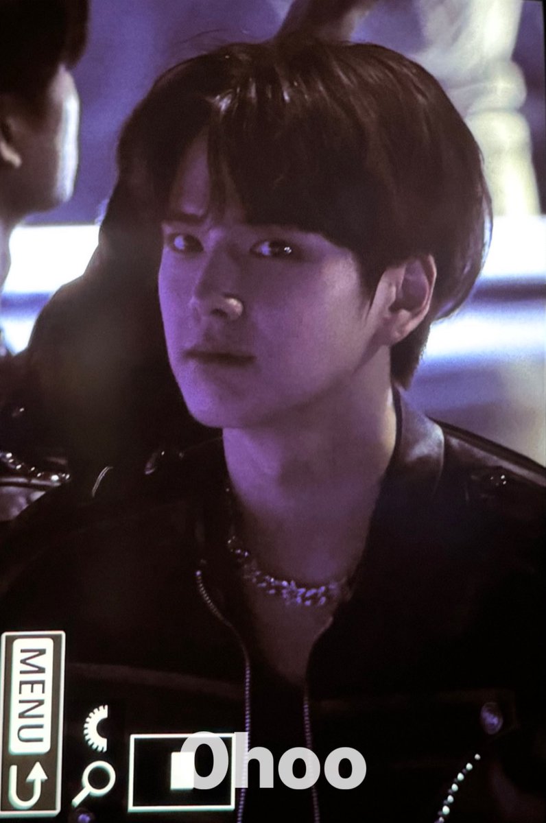 251114 KGMA 프리뷰

영화 아니면 뭐냐고 물어..

#더보이즈 #THEBOYZ #TBZ #영훈 #YOUNGHOON